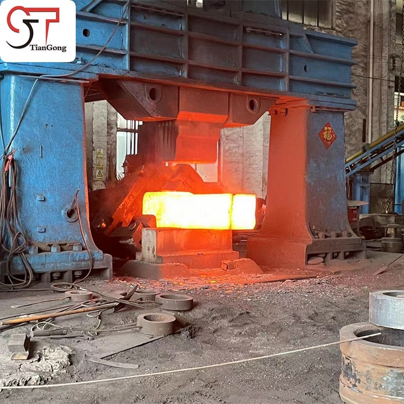 鍛造 vs. 鑄造：風電、港機與工業(yè)齒輪箱等大型部件為何優(yōu)選鍛件？